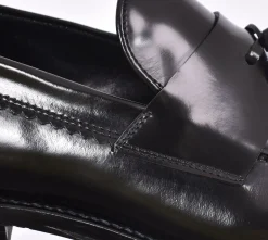CORVARI Scarpe<Scarpe Wembley mocassini nappine handmade